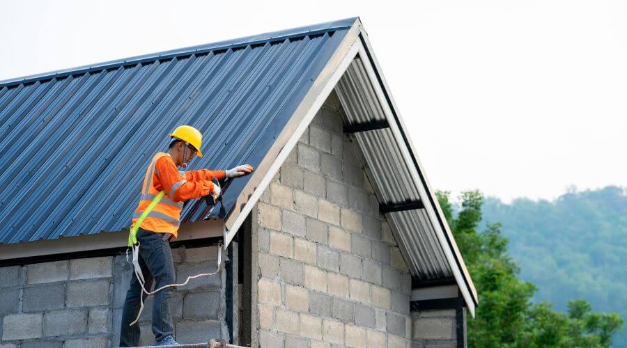 Professional gutter cleaning in Castalia, NC